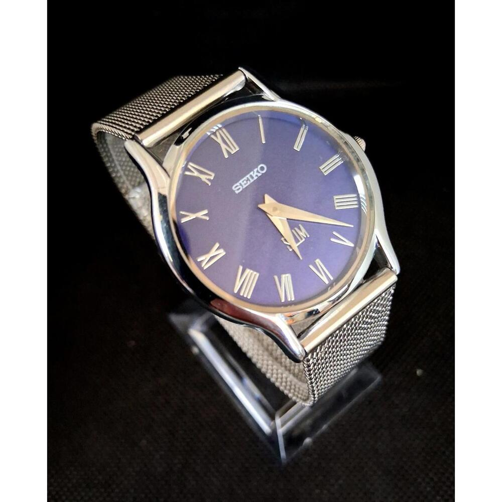 Seiko Super Slim Men's Vintage Stainless Steel‎ Watch RARE
